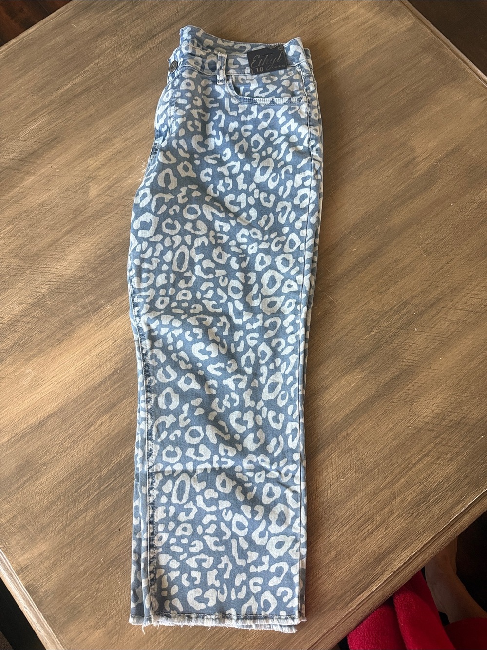 Ethyl Size 10 Light Blue Leopard Print Denim Jeans